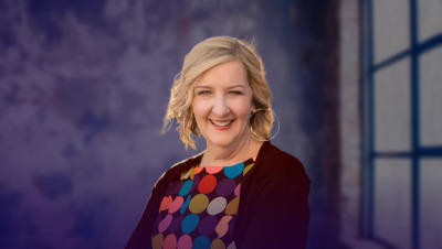 Coaching.com - https:  coaching summit.s3.amazonaws.com summit wp content uploads 2025 12 03133254 Pamela Slim Speaker Card MS 1200x677